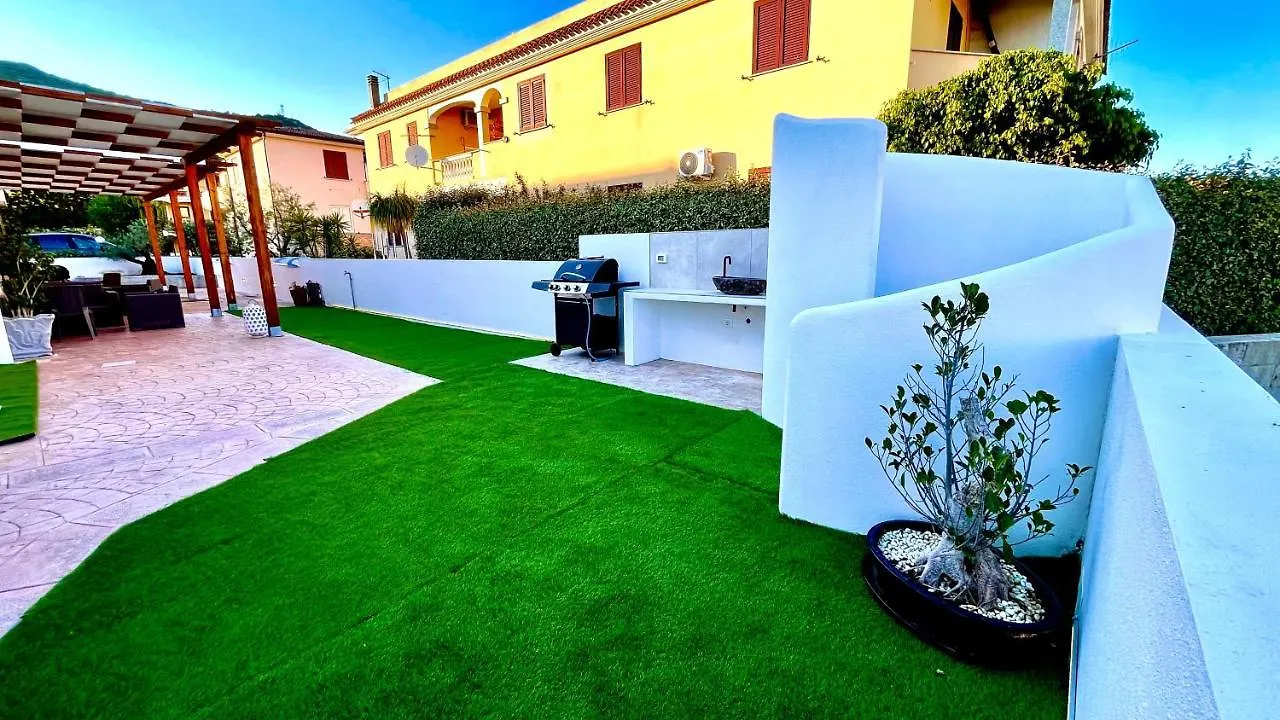 Appartement Le Residenze Del Mare N2 à La Caletta Italie